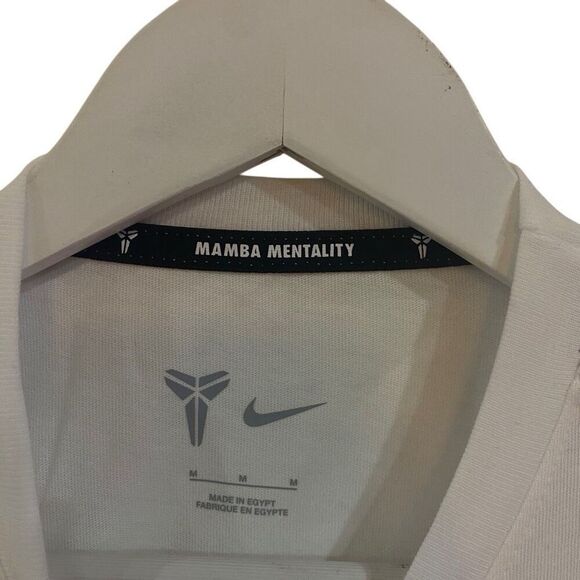 Nike Kobe Mamba mentality short sleeve white tshirt EUC medium - Picture 2 of 4